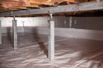 Crawl space structural support jacks